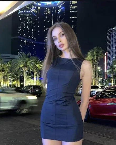 אולגה — חשפנית ורקדנית ב-PlayDance, קלאסה של אחרי חצות
